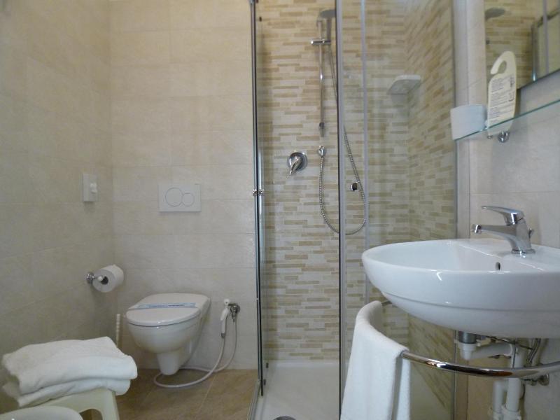 Hotel Trovatore - image 13