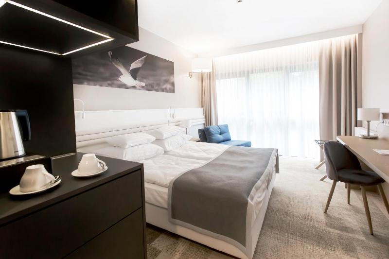 Large Single Room image 4