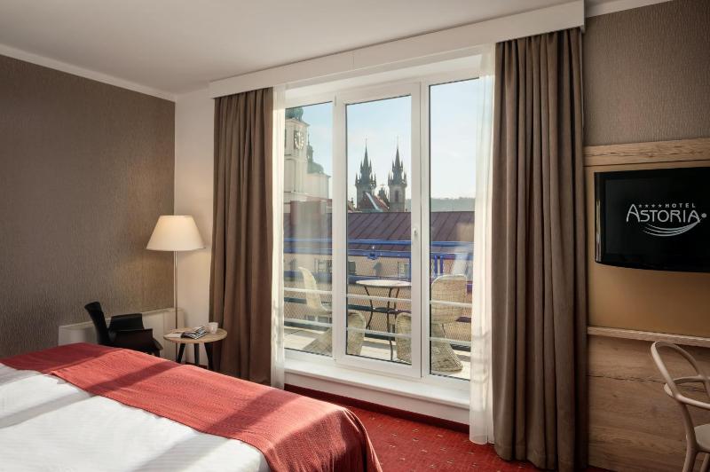 Superior Double or Twin Room with Balcony image 1