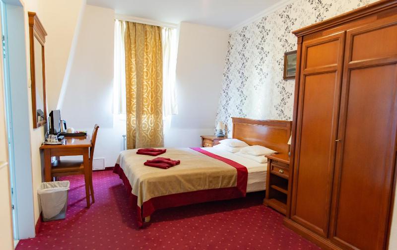 Double or Twin Room image 2