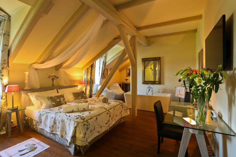 Superior Queen Room image 1