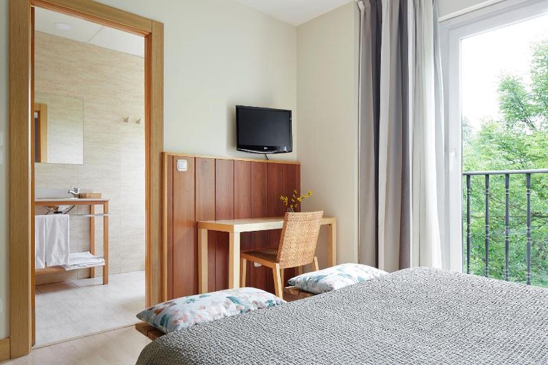 Double Room with Garden View image 2