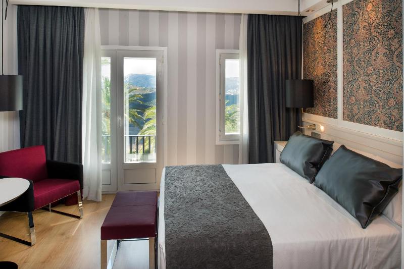 Superior Double Room with Terrace image 1