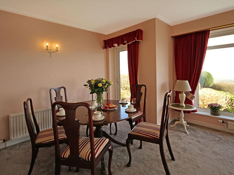 Holiday Home image 2