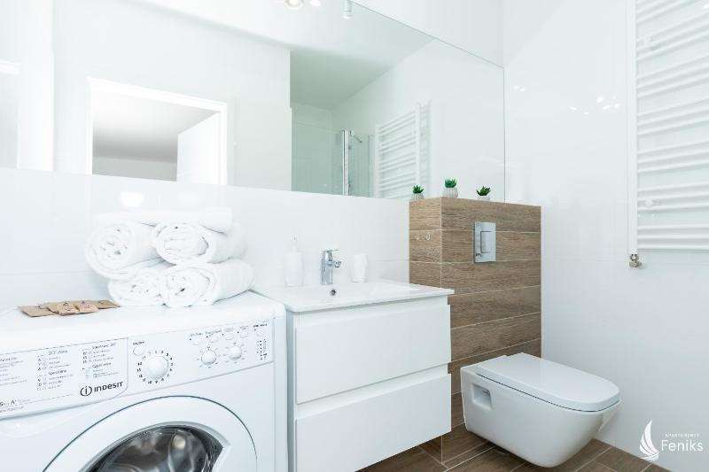 Feniks SPA Apartaments 12 by Jantar Apartamenty Kołobrzeg - image 4