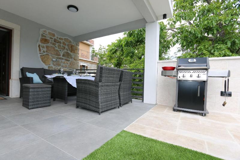 Two-Bedroom Holiday Home image 3