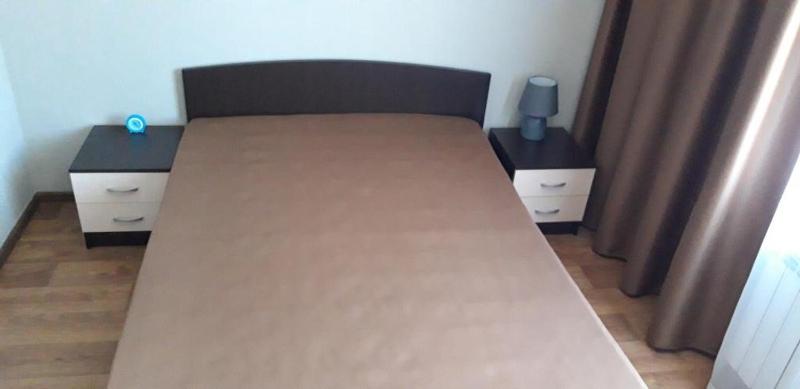 One-Bedroom Apartment image 2