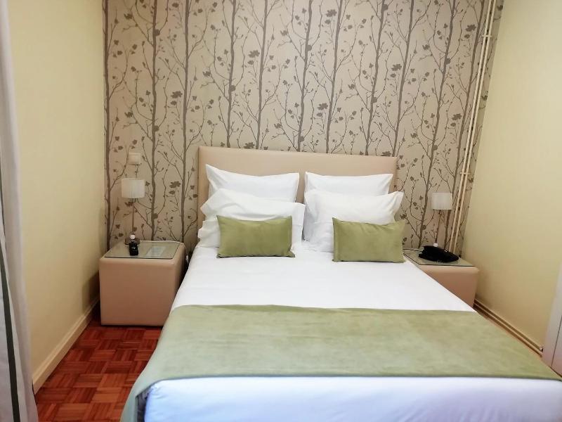 Single Room image 3