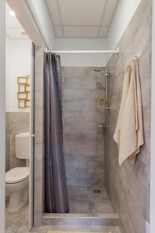Apartment image 3