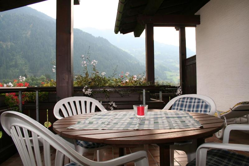 Apartment with Garden View image 4