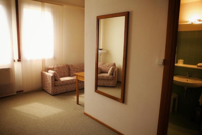 Double Room image 1