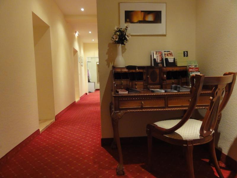Double Room with Private External Bathroom image 2