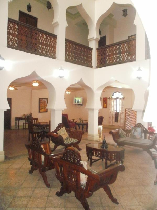 Asmini Palace Hotel - image 14