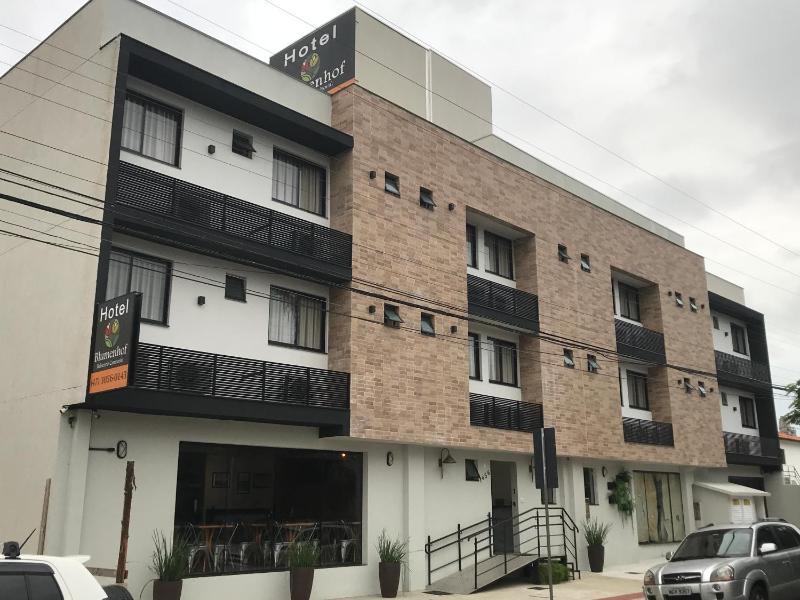 Hotel Blumenhof Balneário Camboriú - image 1