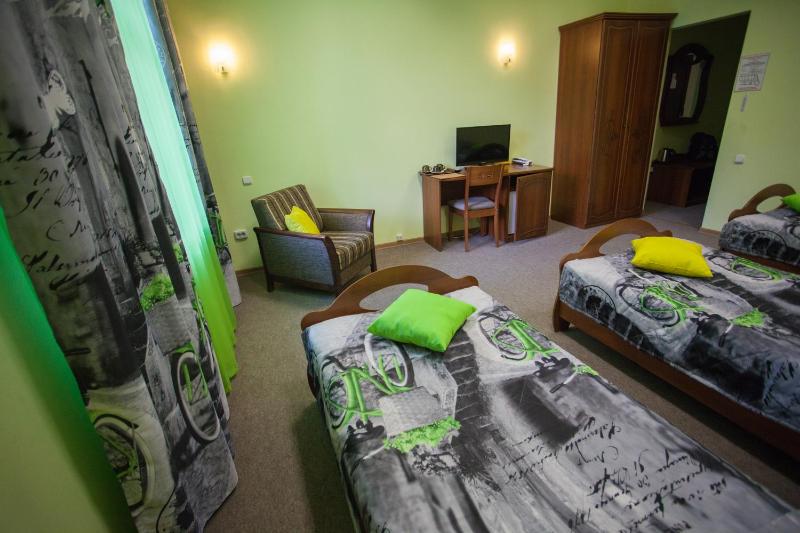 Single Bed in Dormitory Room image 2
