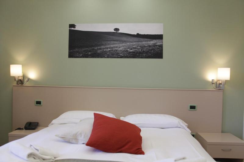 Quadruple Room image 1