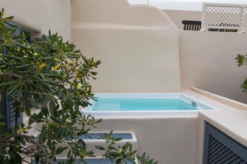 Two-Bedroom Apartment with Outdoor Hot Tub image 3