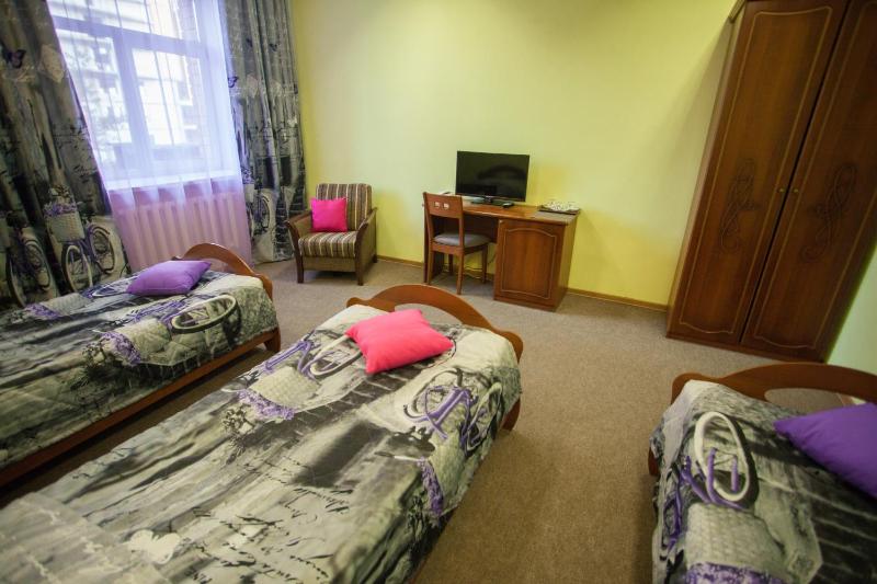 Standard Triple Room image 3