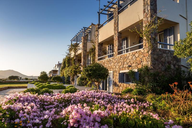 Villa with Pool View image 2