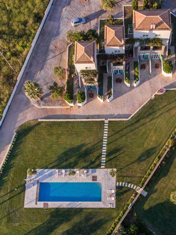 Villa with Garden View image 4