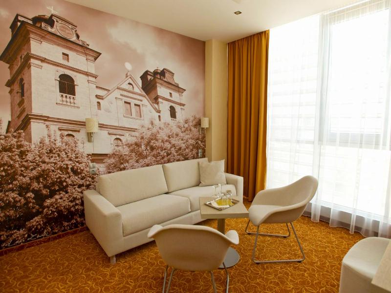 Suite image 3