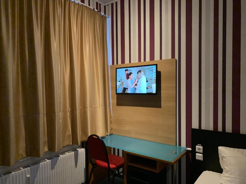 Hotel New Fair Munich Messe - image 11