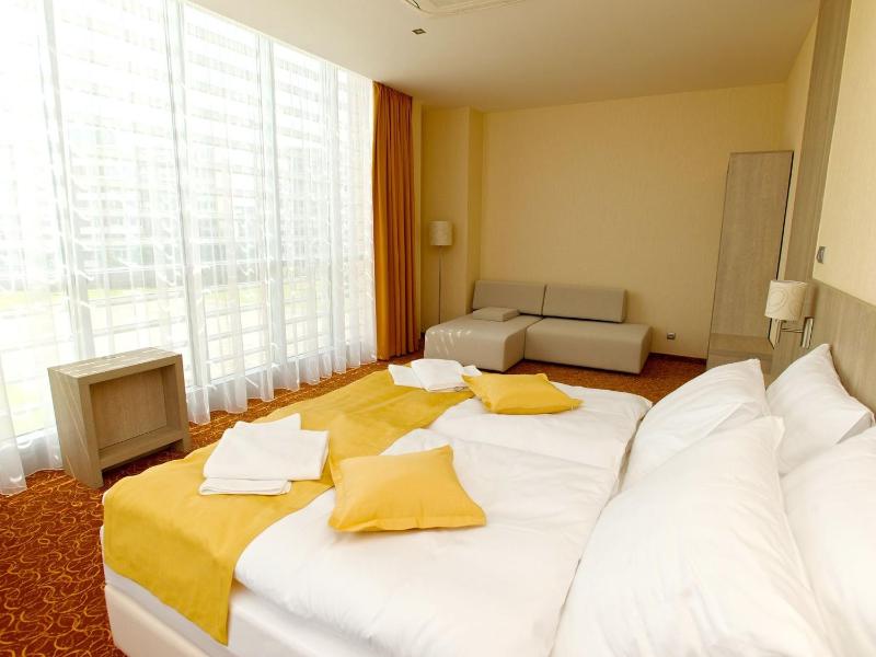 Suite image 4
