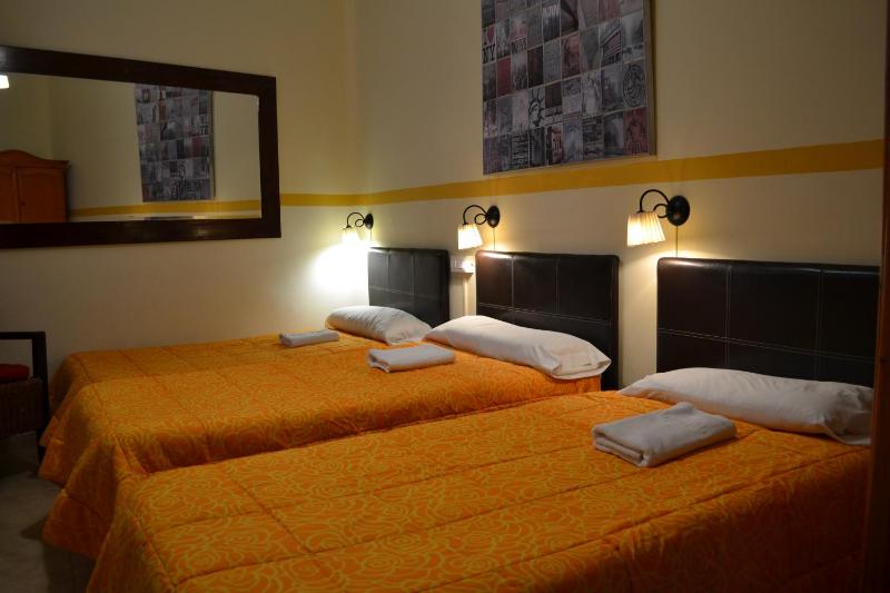 Double Room with Extra Bed (3 Adults) with Shared Bathroom image 3