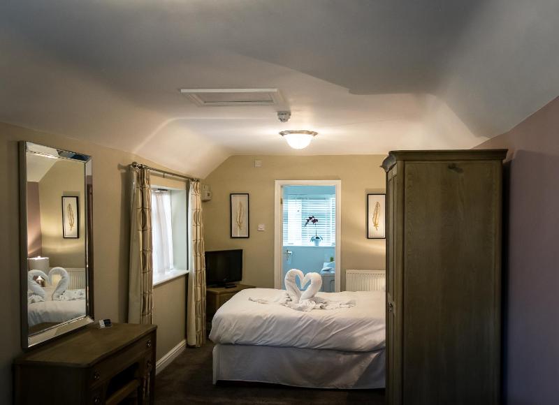 The Cottage Hotel - image 5