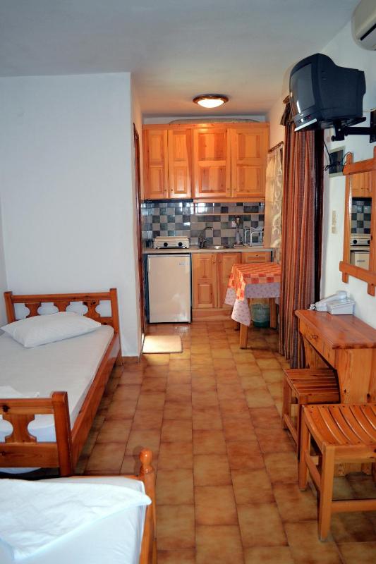 Aiolos House - image 28