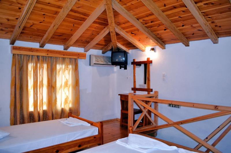 Aiolos House - image 31