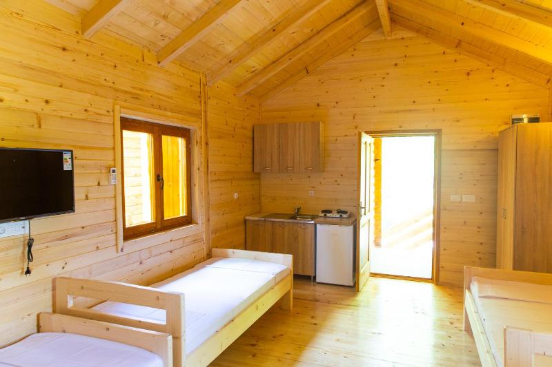 Bungalow with Garden View image 2