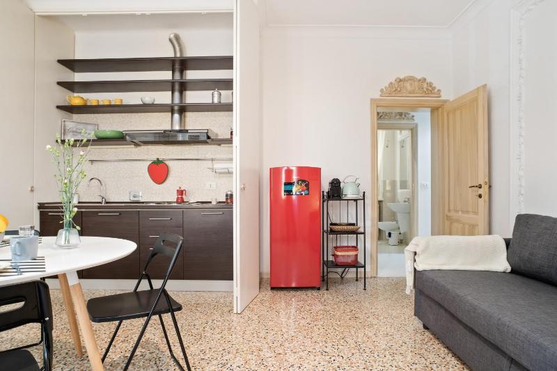 GuestHost - San Giovanni in Monte Apartment - image 8