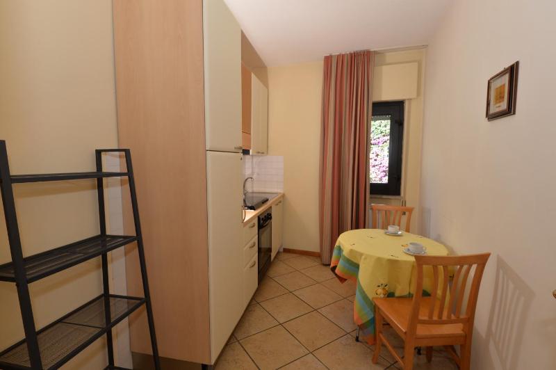 One-Bedroom Apartment image 3