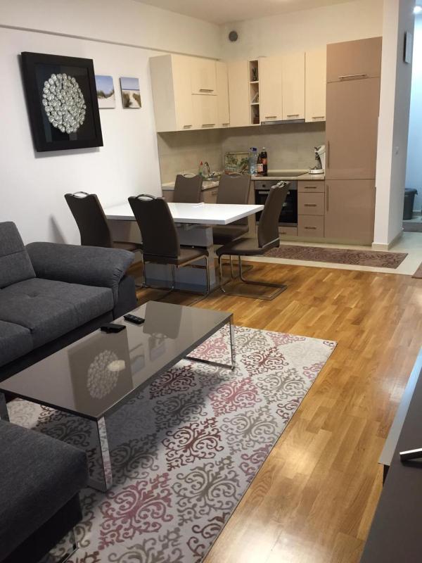 Apartment with Sea View image 3