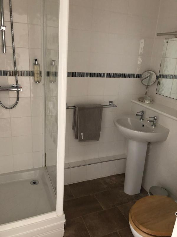 Double or Twin Room image 3