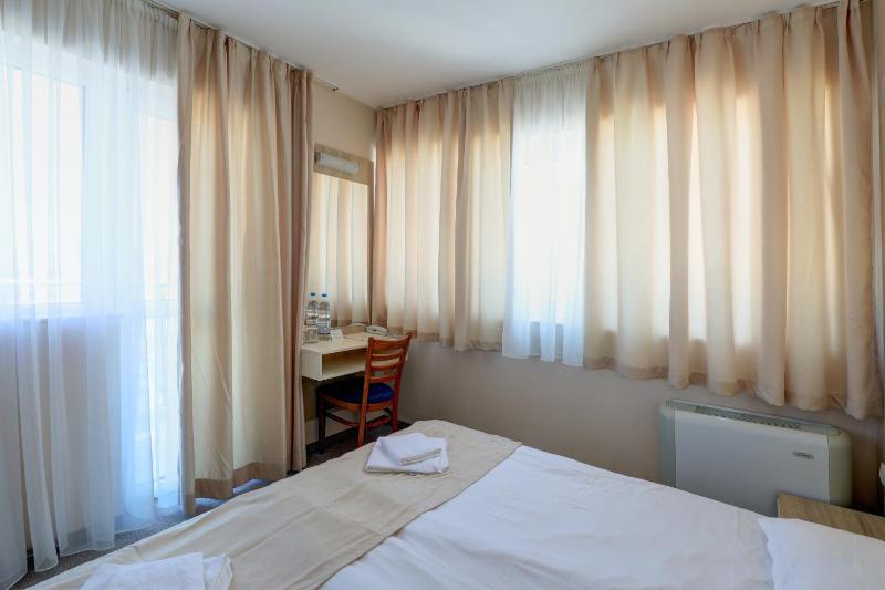 Apartment (3 Adults + 1  Children) image 3