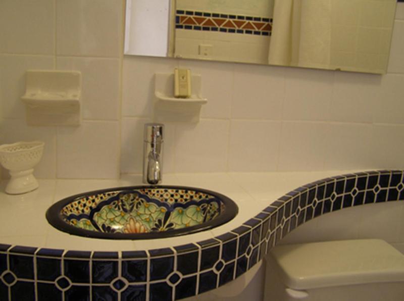One-Bedroom Apartment image 4