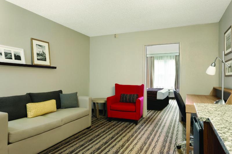 One-Bedroom King Suite - Disability Access image 4