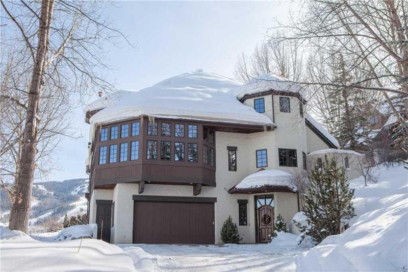 Five-Bedroom House image 1