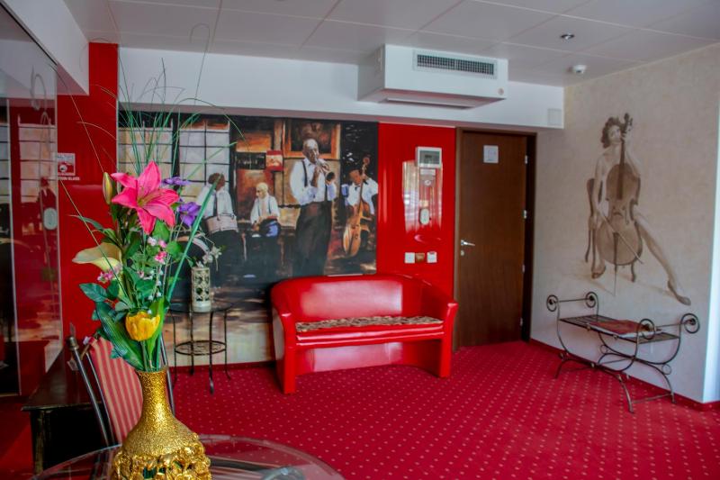 LEGENDS Chambers by Grand Pier Boutique city break with free breakfast for stays more than 3 nights - image 4