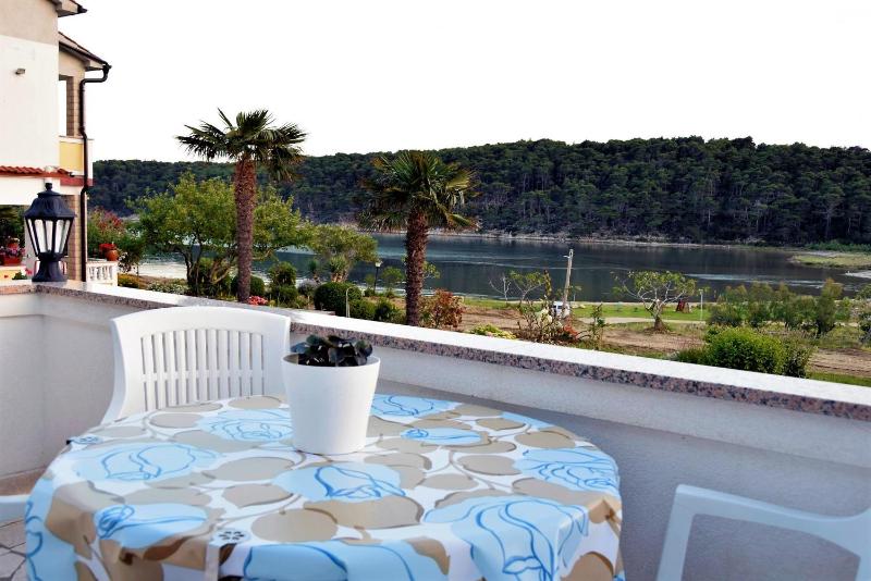 Two-Bedroom Apartment with Sea View image 4