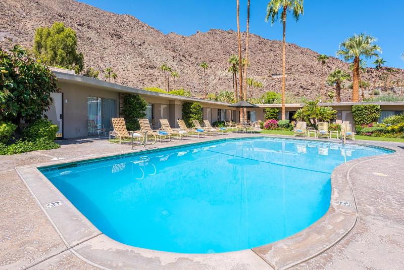 Desert Hills - 21 and Over - A Town & Desert Boutique Hotel - image 4