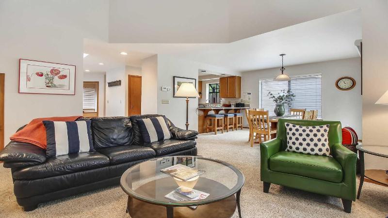 Three-Bedroom Apartment image 2