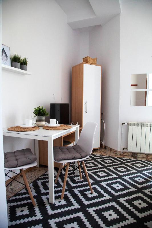 Deluxe Double Room with Balcony and Lake View image 2