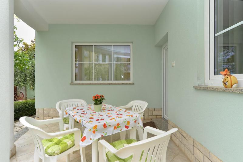 Apartment image 3