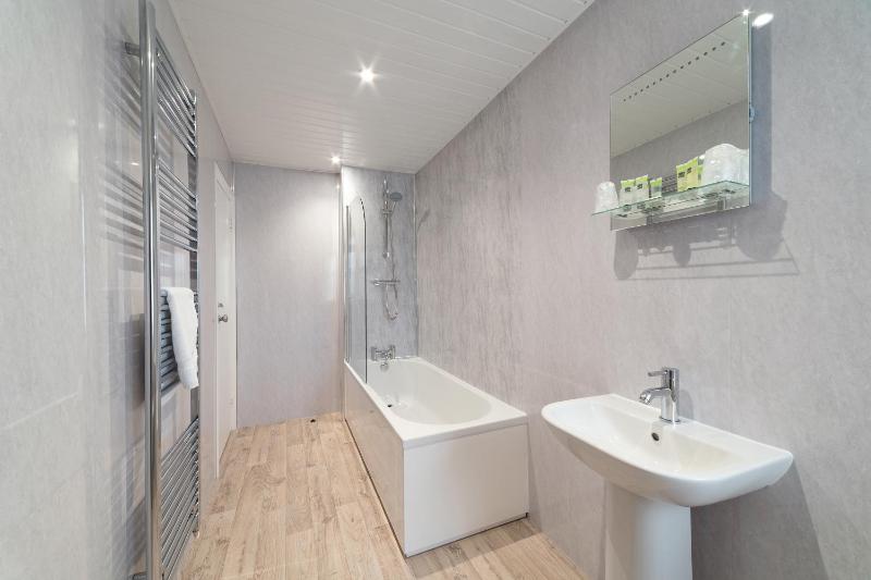 Single Room image 3