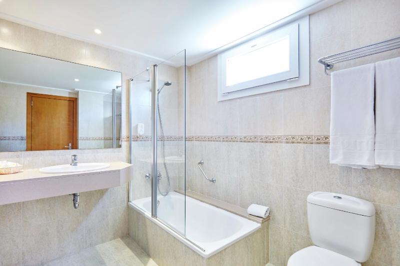 Junior Suite with Sea View image 2
