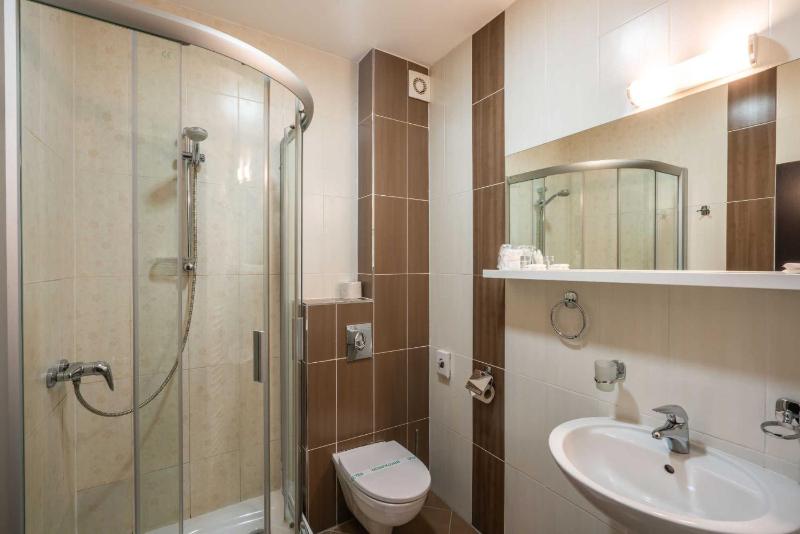Two-Bedroom Suite image 3