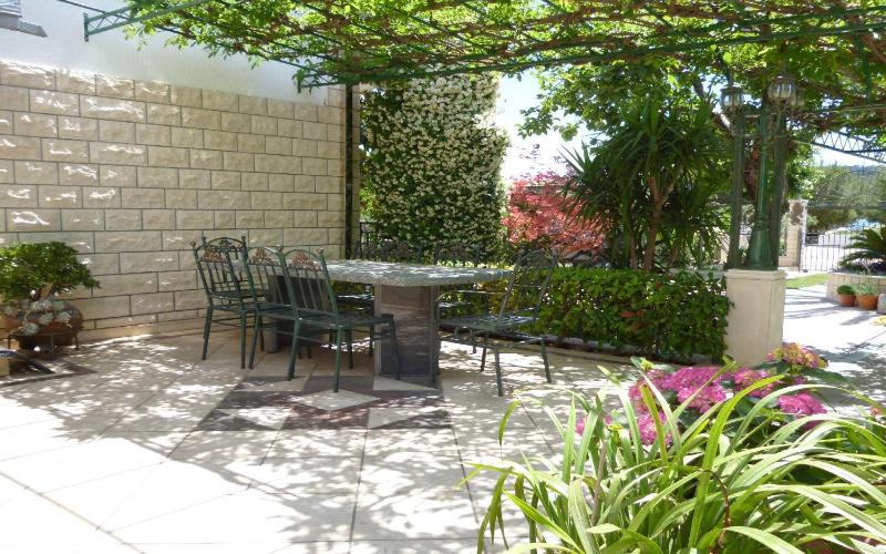 One-Bedroom Apartment with Patio image 3